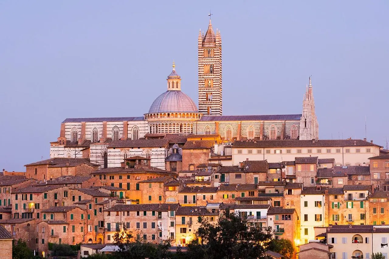 San Giovanni Terme Rapolano 拉波拉诺泰尔梅 4*,
